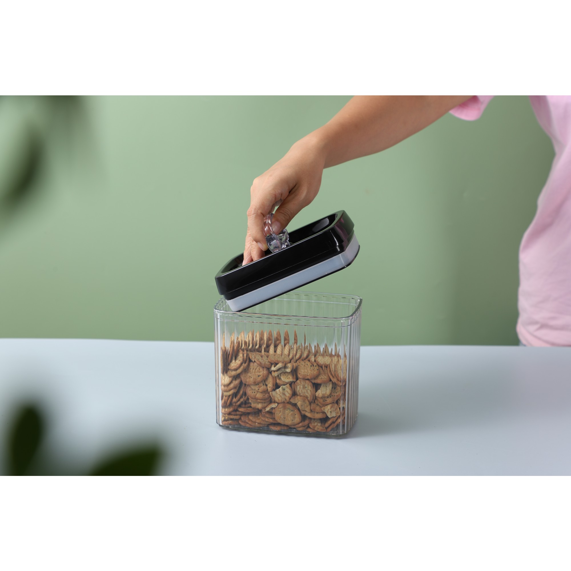 Recipient din Plastic, , pentru Alimente/Obiecte, Inchidere Ermetica, Textura Ondulata, 15 x 10 x 15.5 cm, 1.5 l, Transparent - imagine 4