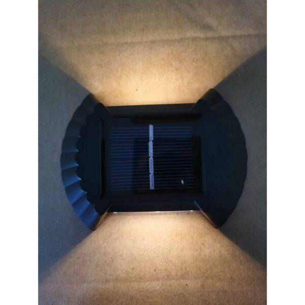 Set 4 Aplice solare LED Bidirectionale pentru perete , in forma de funda, 8 LED-uri, material ABS si PC, lumina puternica, IP65, 10 x 7.5 cm, baterie 1.2 V, 300 mAh, autonomie 8-10 ore, alb cald - imagine 2