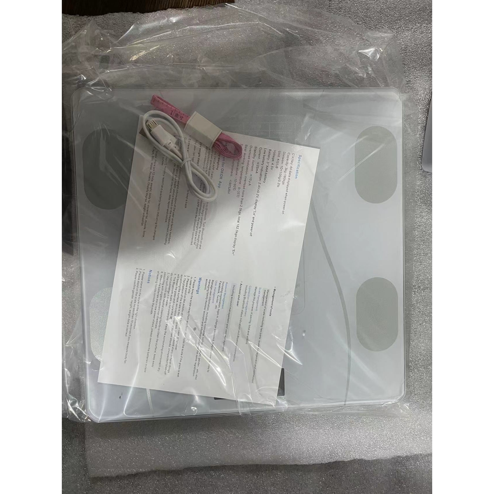 Cantar Electronic Inteligent De Baie  Cu Aplicatie Smart, Corporal, Ecran Digital Iluminat, Termometru, Suporta Maxim 180 Kg, 26 x 26 cm, Baterii, Alb - imagine 3