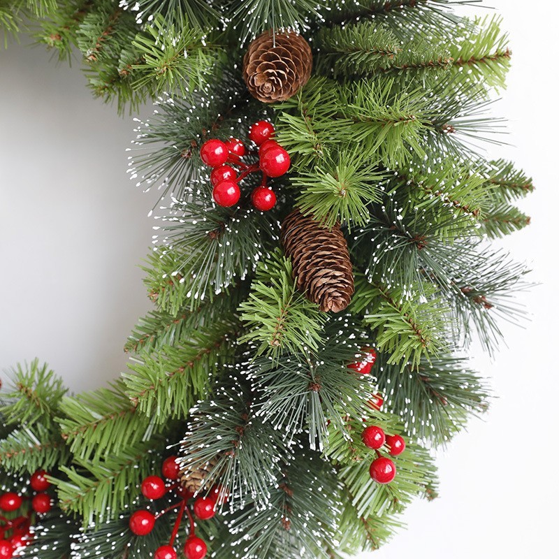 Coronita pentru Craciun , 60 cm, din brad artificial, decorata cu conuri si merisoare, Verde - imagine 2