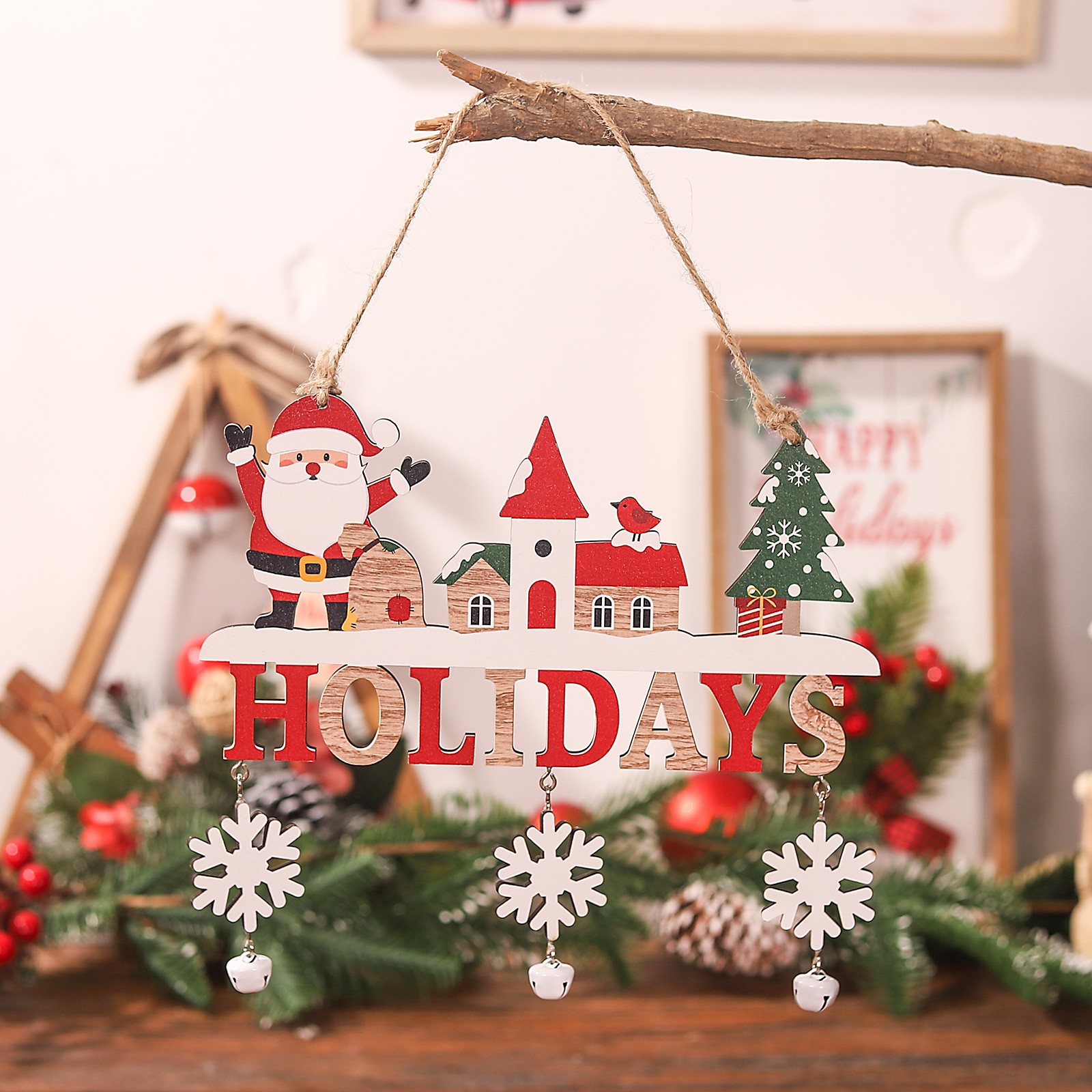 Decoratiune de Craciun din Lemn, , cu Snur pentru Agatare in Brad, Model Mos Craciun, Scris Let It Snow, 21.9x19 cm, Multicolor - imagine 4