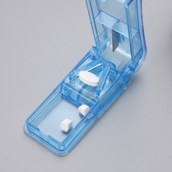 Dispozitiv pentru taiat sau sfaramat medicamente , material non-toxic, portabil, albastru - imagine 3