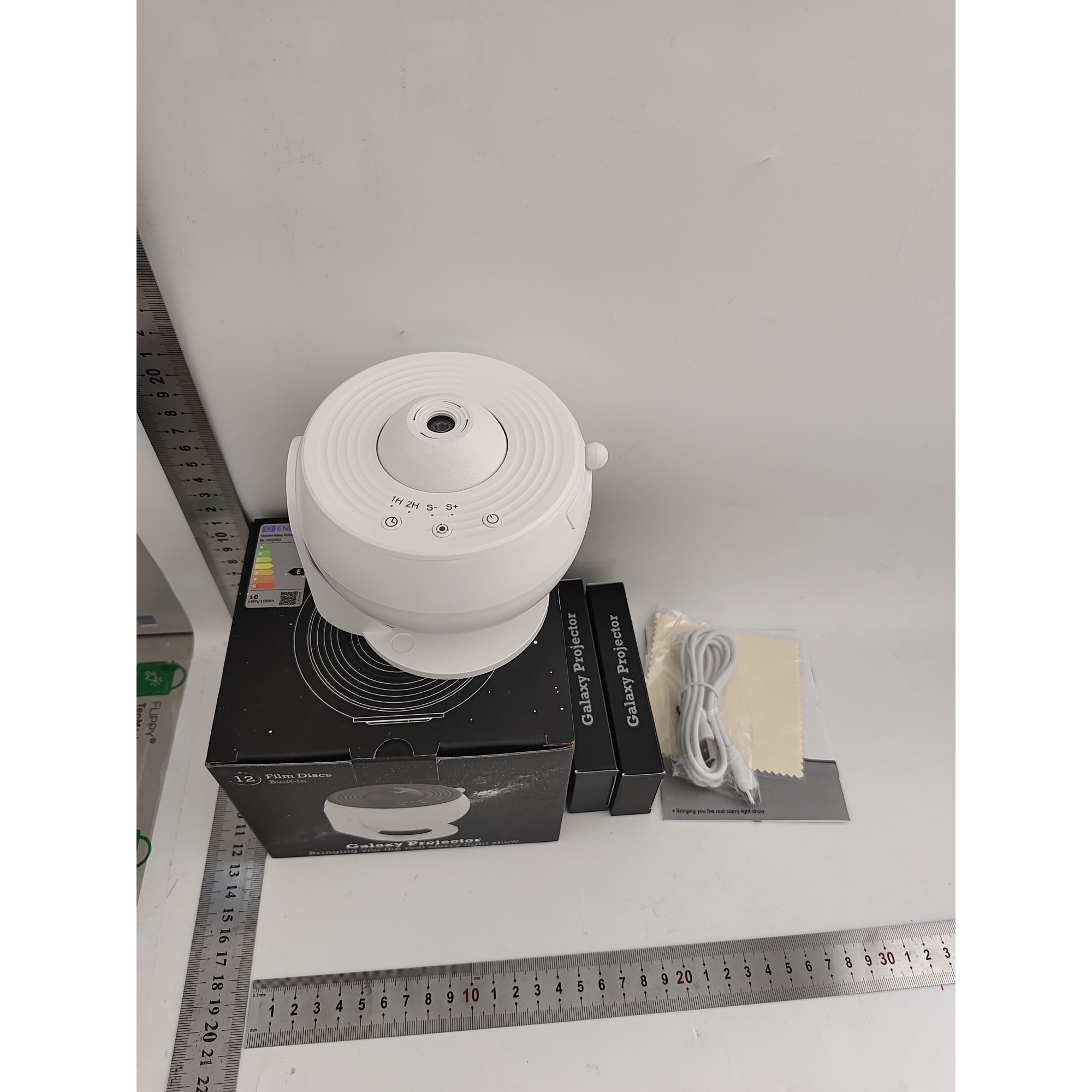 Lampa Tip Proiector Galaxie, , pentru Dormitor, Tematica Cer Instelat, Model Glob, HD, Rotire 360 de Grade, 13 Imagini, Incarcare USB, 5 W, 11.2x10.8x10.9 cm, Alb - imagine 2