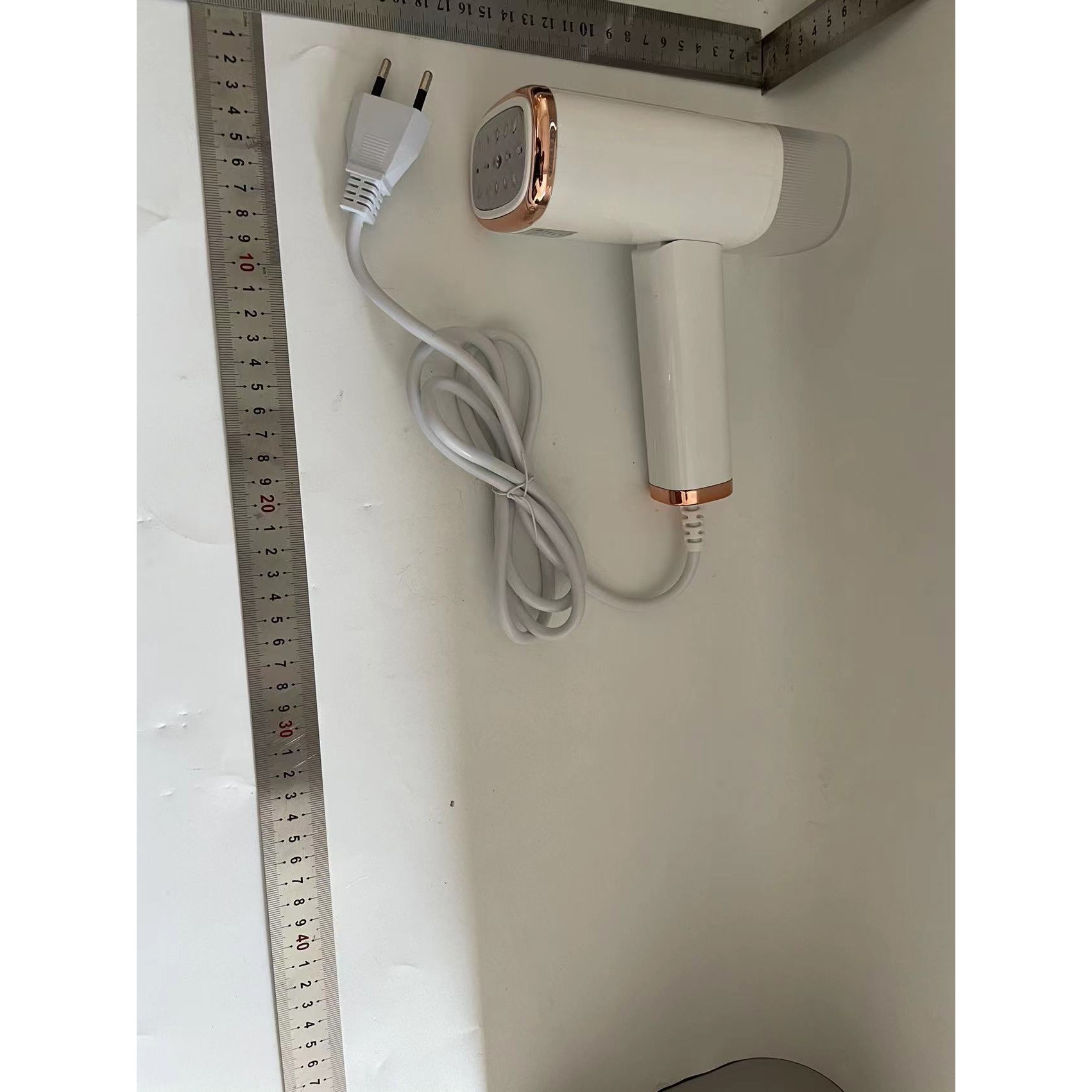 Aparat de Calcat Vertical Portabil cu Abur, , Putere 1000W, Rezervor de 100 ml, Priza, Functie Anti Calcar si Auto Curatare, Pliabil, 15x17x7.5 cm, Alb - imagine 2