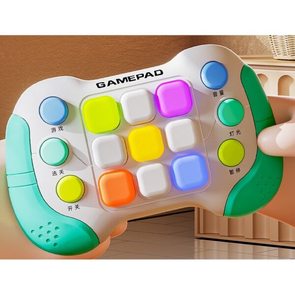 Jucarie Interactiva , Tip Consola Pop It, 6 butoane functionale, 5 Moduri de Joc, 600 Niveluri, + 3 ani, Verde/Gri - imagine 2