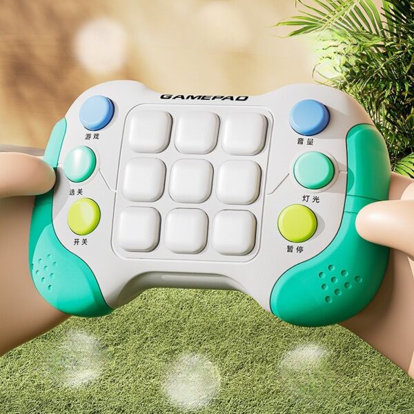 Jucarie Interactiva , Tip Consola Pop It, 6 butoane functionale, 5 Moduri de Joc, 600 Niveluri, + 3 ani, Verde/Gri - imagine 4