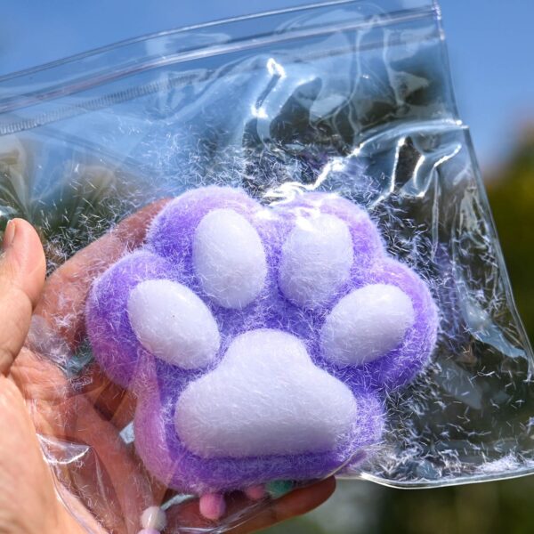 Jucarie Interactiva Squishy, , Model Cat Paw, Squeeze Pinch Family, Revenire Lenta, din TPR, +3 Ani, 7.5 cm, Textura Puf, Mov - imagine 3