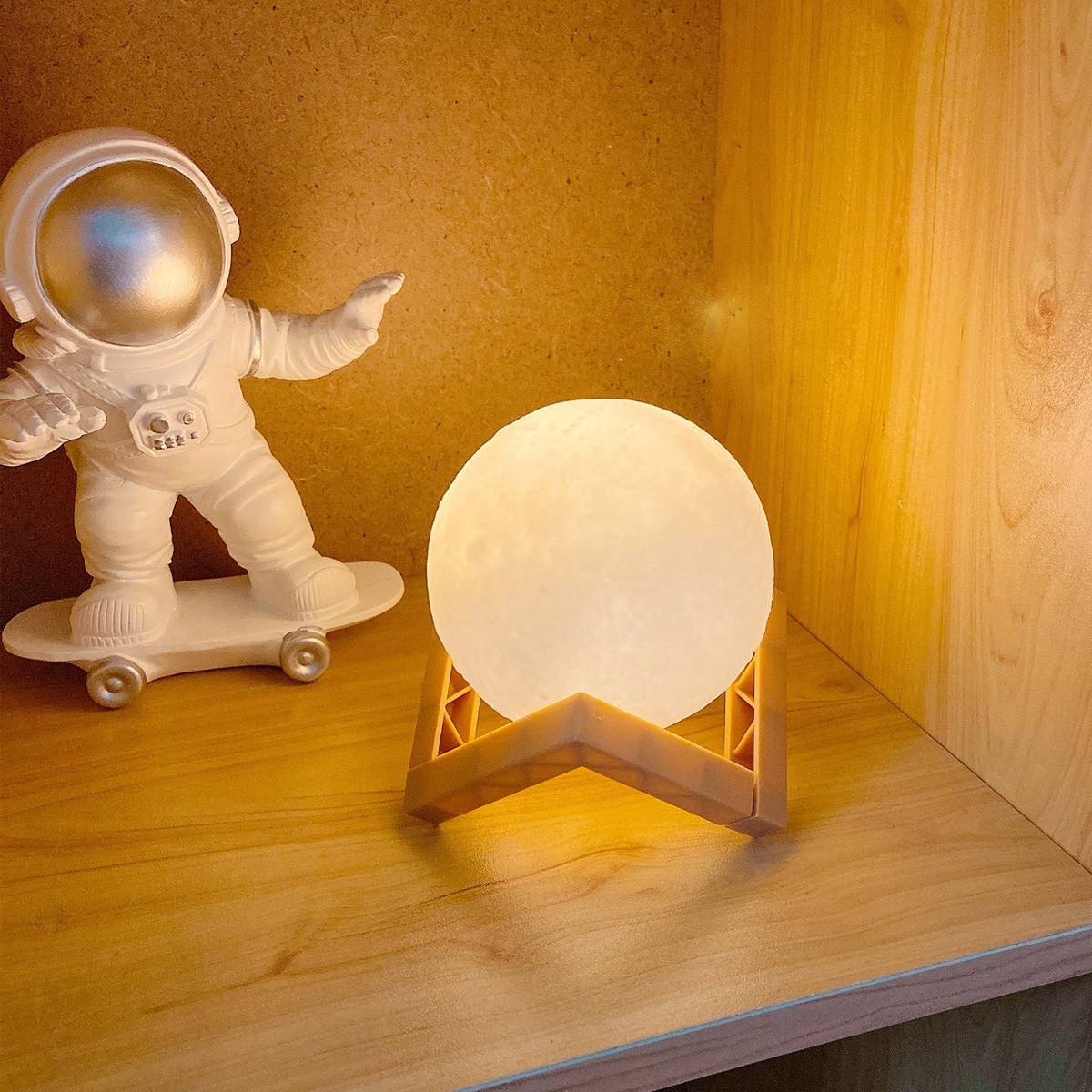Lampa de veghe luna 3D Moon Light, lumina LED alb cald, alimentare baterii, fara acumulator, stand din plastic inclus, 12 cm, - imagine 4