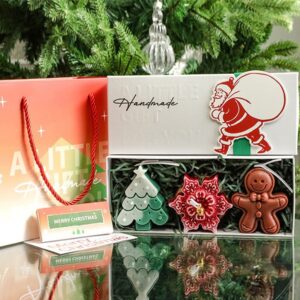 Lumanari Parfumate de Craciun, , GIFT BOX din 3 Lumanari din Ceara de Soia, Model C Brad, Floare, Om de Turta Dulce, 22.5 x 9.5 x 5 cm, Multicolor