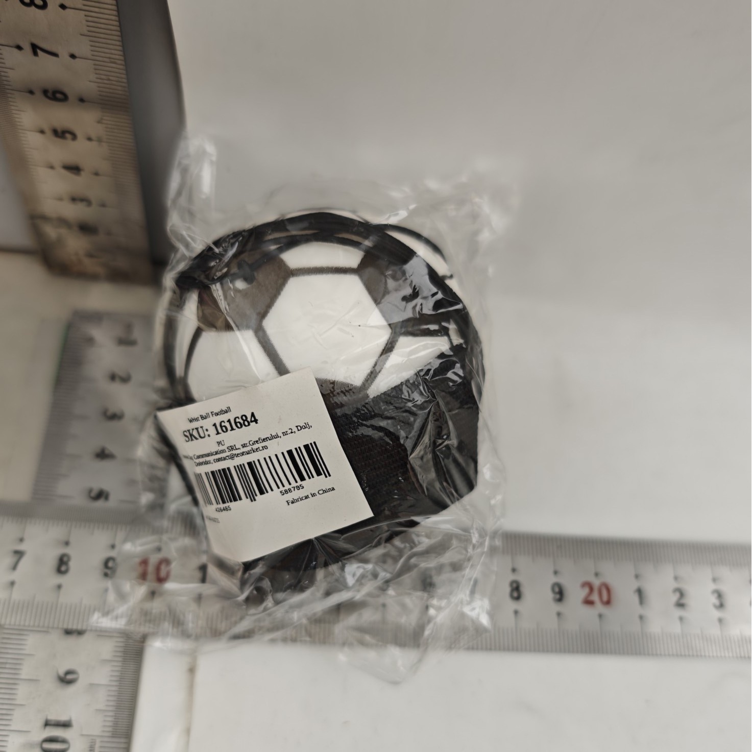 Minge Saltareata Hiperelastica, , Model Minge de Fotbal cu Fixare de Mana, Space Moon Ball foarte Elastica, Antistress pentru Copii, Diametru 66 mm, Alb Negru - imagine 3