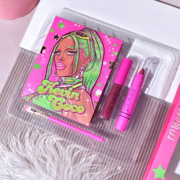Set 4 Produse de Machiaj, KEVIN & COCO, Green Cool Girl, 18 culori, 20.5 x 18.2 x 2.2 cm - imagine 2