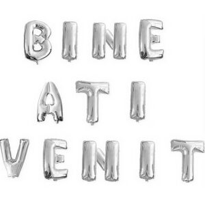 Set Baloane din Folie Metalizata, , Figurine Litere, Model Bine Ati Venit, Tema Aniversare, 40 cm, Ambalaj Individual, Pai inclus, Umflare cu Aer sau Heliu, Argintiu