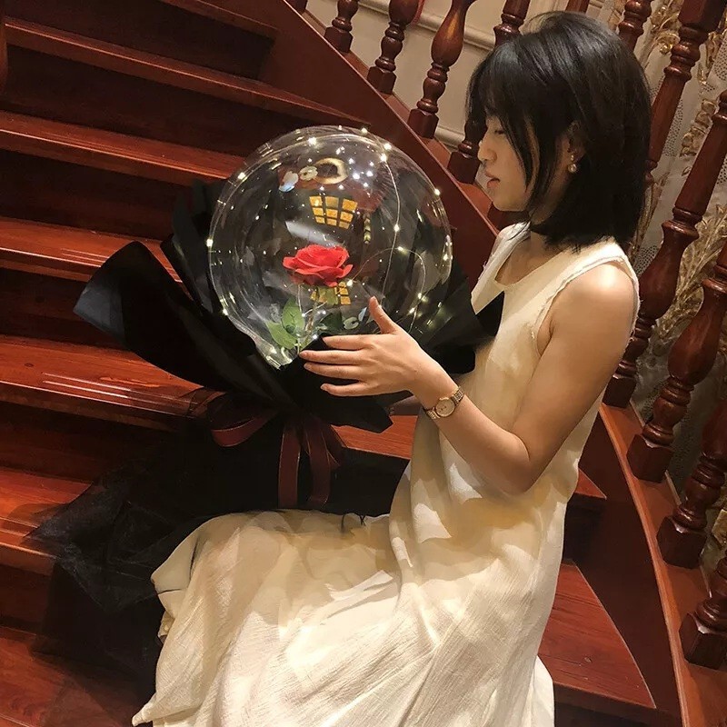 Set Buchet Decorativ, , Trandafir in Balon cu Lumini Led, Diametru 35 cm, 2 x Baterii AA (neincluse), Rosu/Negru - imagine 3