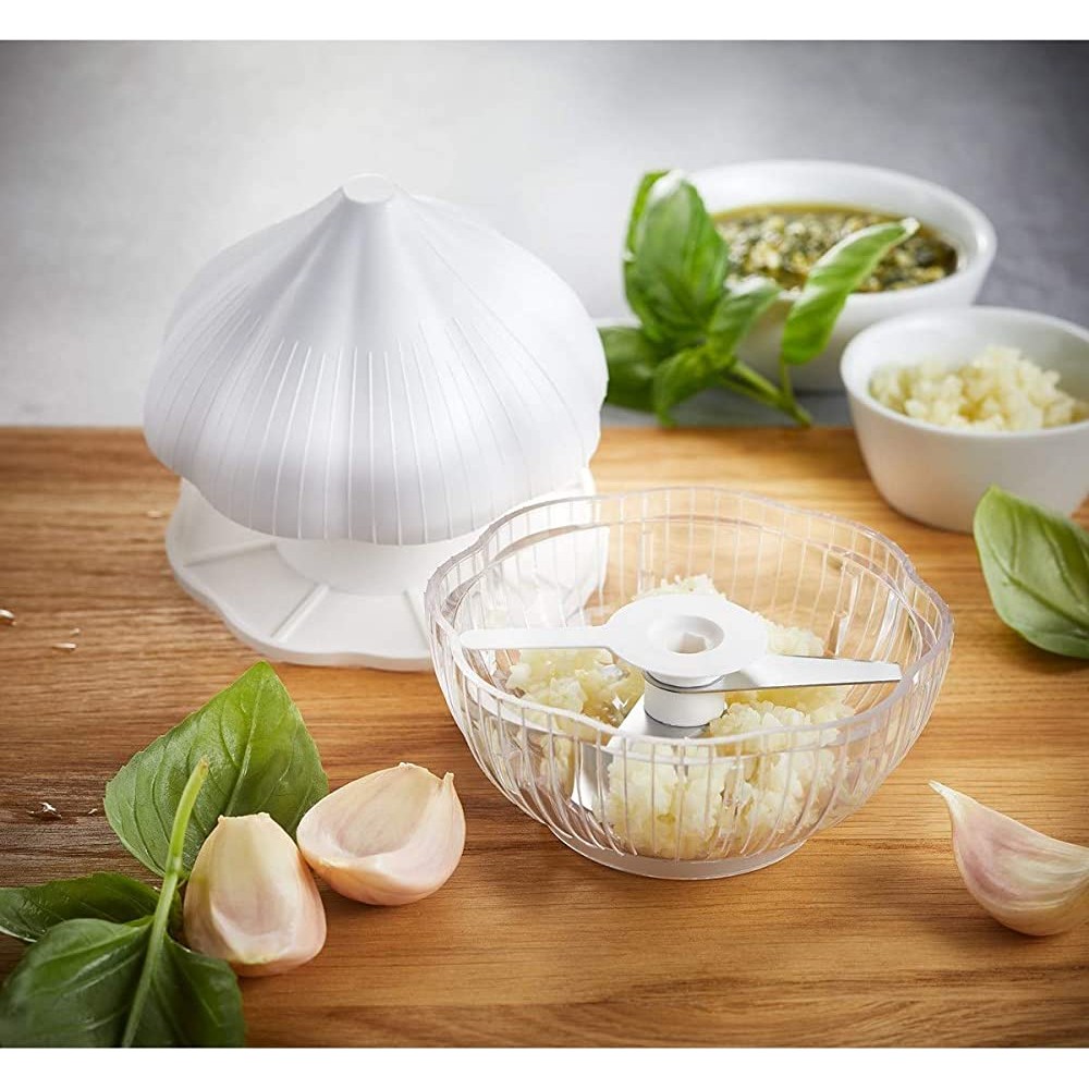 Tocator manual pentru usturoi, in forma de usturoi, cutite rezistente, utilizare prin apasare, material ABS si inox, 9.5x9.5x9.3 cm, alb - imagine 2