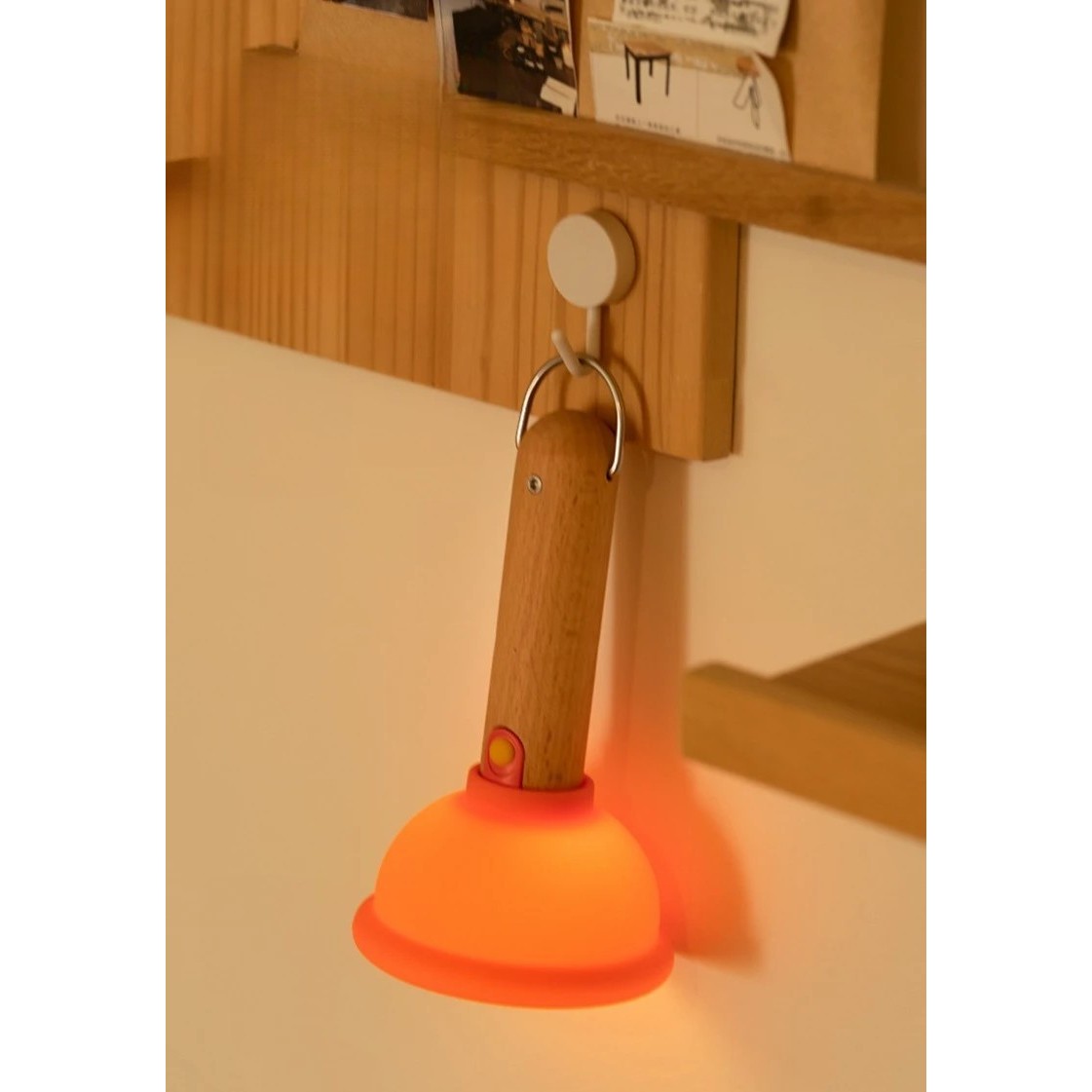 Lampa Nocturna, , Model Ventuza de Toaleta, Alimentare USB, din Lemn si Silicon, 16 x 9 cm, Portocaliu - imagine 4