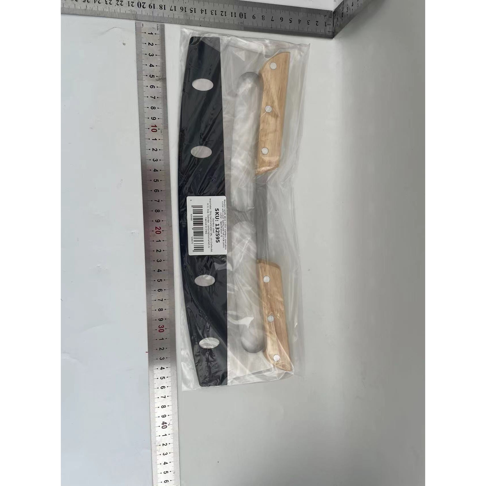 Taietor Feliator de Pizza, , din Otel Inoxidabil, cu Capac, Maner din Doua Bucatie, din Lemn, Antialunecare, Lama Neteda si Ascutita, 34x10 cm, Maro - imagine 2