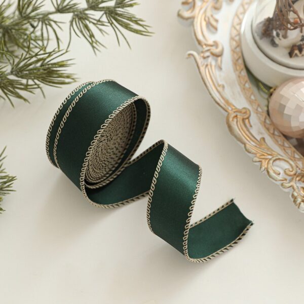 Panglica Decorativa cu Tematica de Craciun, Flippy, Set din 4 bucat + 1 Rulon Ata Maro, Panglica pentru Cadou de Craciun Brad si Decor, 2 M per bucata, Model Brad, Alb Verde - imagine 3