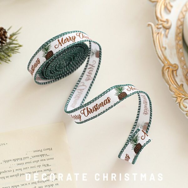 Panglica Decorativa cu Tematica de Craciun, Flippy, Set din 4 bucat + 1 Rulon Ata Maro, Panglica pentru Cadou de Craciun Brad si Decor, 2 M per bucata, Model Brad, Alb Verde - imagine 4