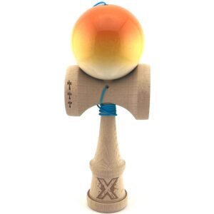 Kendama X Originala, Profesionala, Flippy, Big Cups V2, Super Sticky, Rulment Metalic cu Ata 55 cm, Protocaliu/Galben/Alb