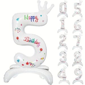 Balon din Folie Metalizata, Flippy, Figurina Cifra, Model 5 cu Happy Birthday Scris, Tema Aniversare 81 cm, Ambalaj Individual, Pai Inclus, Umflare cu Aer sau Heliu, Alb