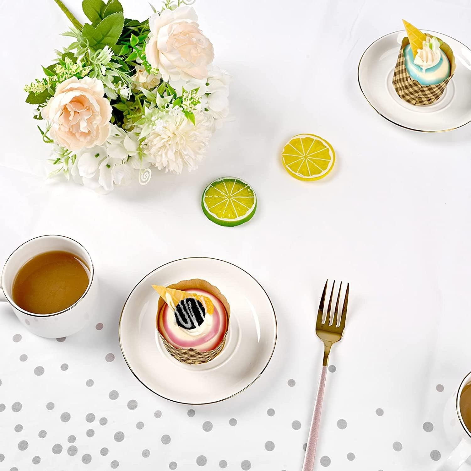 Fata de Masa, Flippy, din PEVA, Imprimeu Buline, 137 x 274 cm, Impermeabila, Fara Pete, Curatare Rapida, Argintiu - imagine 4