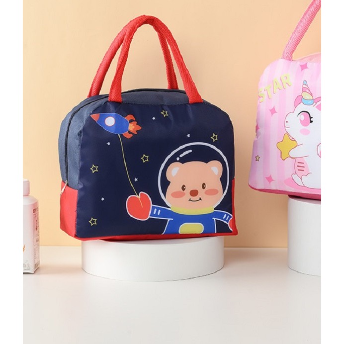 Geanta Termoizolanta pentru Copii, Flippy, 23x13x19 cm, Model Imprimeu Ursulet Astronaut, din Folie de Aluminiu si Panza Oxford, Albastru/Rosu - imagine 3