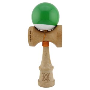 Kendama X Originala, Profesionala, Flippy, Big Cups V2, Super Sticky cu Cupe Mari, din lemn 18 cm, Rulment Metalic cu Ata 55 cm, Verde/Alb