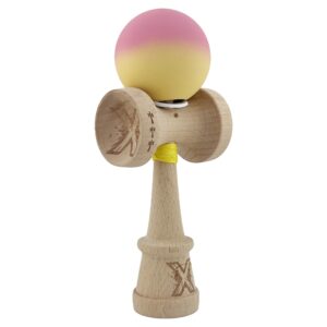 Kendama X Originala, Profesionala, Flippy, Rubber Grip, Cupe Mari KING SIZE V3, Gaura in Baza, Rulment Metalic, din lemn 18 cm, Ata 62/65 cm, Gradient Roz/Galben