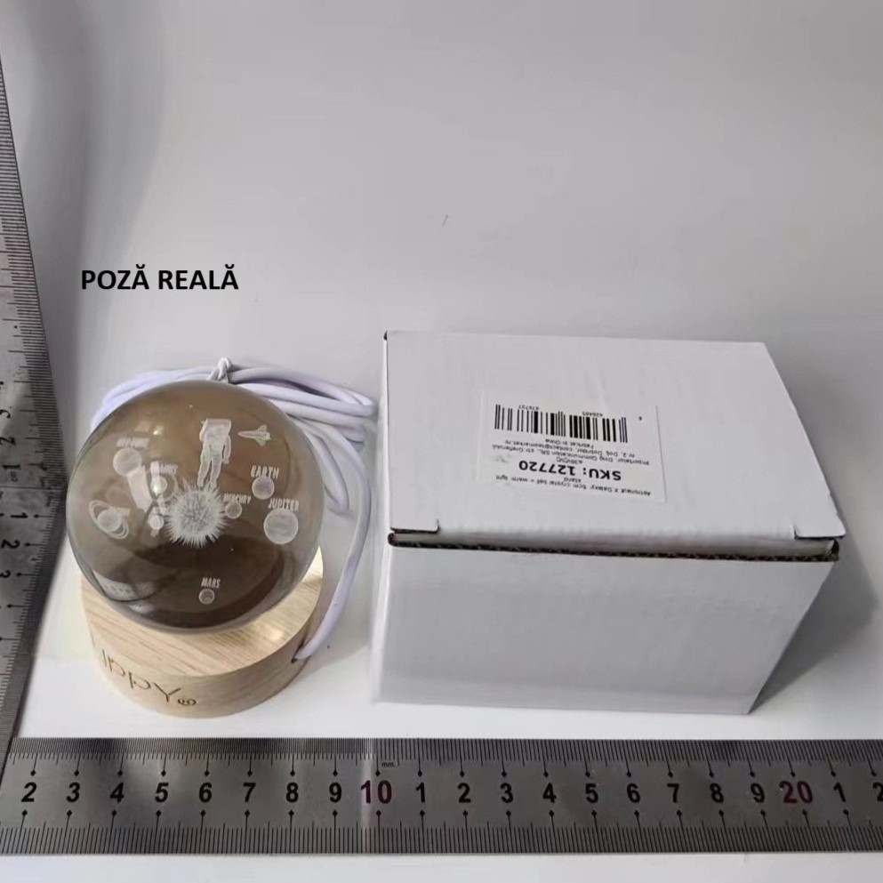 Lampa LED Decorativa, Flippy, cu Bila de Cristal cu Diametru 6cm, Model Astronaut in Galaxie 3D, Alimentare USB, Suport din Lemn, Lumina Alb Cald - imagine 2