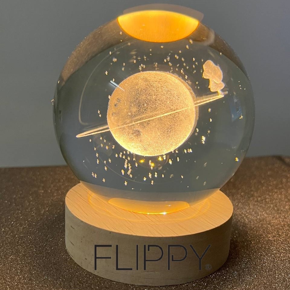 Lampa LED Decorativa, Flippy, cu Bila de Cristal cu Diametru 6cm, Model Cer Instelat 3D, Alimentare USB, Suport din Lemn, Lumina Alb Cald - imagine 4