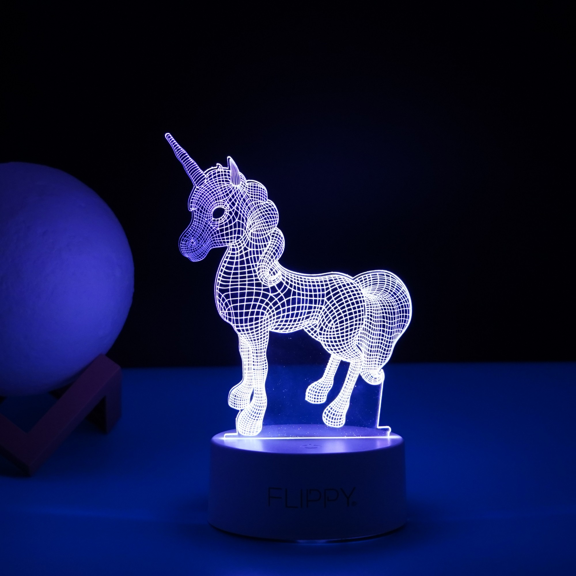 Lampa LED decorativa, Flippy, 3D, Unicorn, cu USB si baterii, 20 cm inaltime, din material acril, lumina multicolora si telecomanda inclusa, alb - imagine 3