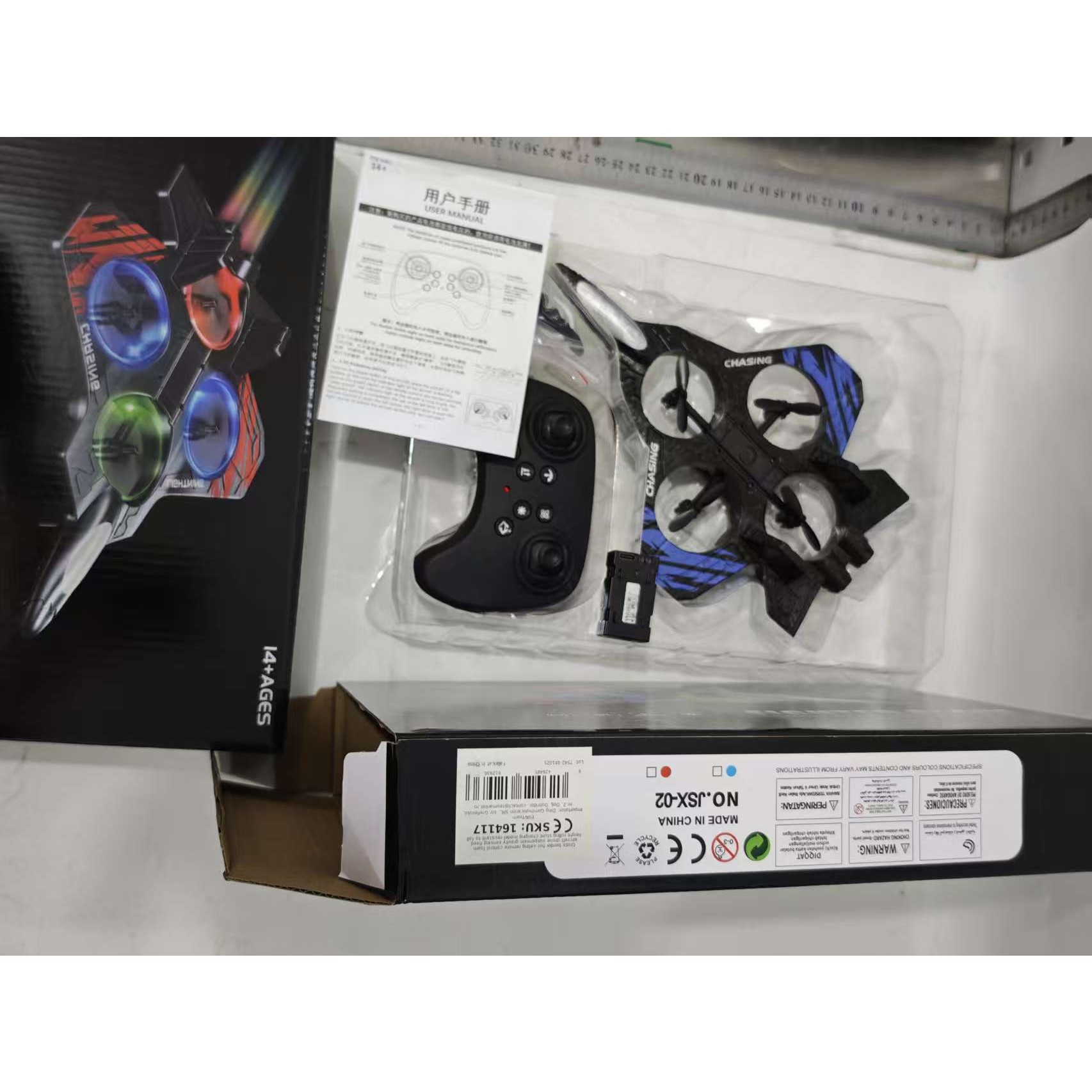Avion de Lupta cu Telecomanda, Flippy, Tip Drona, din EVA (Spuma), cu Telecomanda, Incarcare USB, 2.4 GHz, Rotire 360°, Zbor pana la 120 m, LED, 25.5 x 18 x 5.2 cm, Negru-Albastru - imagine 2