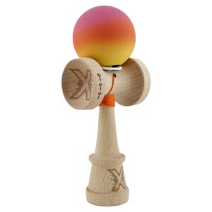 Kendama X Originala, Profesionala, Flippy, Cupe Mari KING SIZE V3, Rubber Grip, Gaura in Baza, Rulment Metalic, din lemn 18 cm, Ata 62/65 cm, Gradient Roz/Rosu/Galben