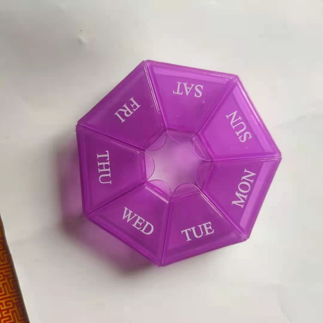 Cutie separator medicamente cu zilele saptamanii, Flippy, Plastic, 7 compartimente, Mov - imagine 2